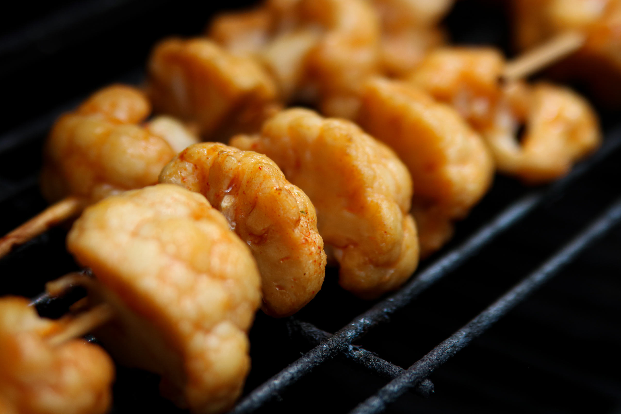 Grilled General Tso’s Cauliflower Kabobs • The Farmhouse Project